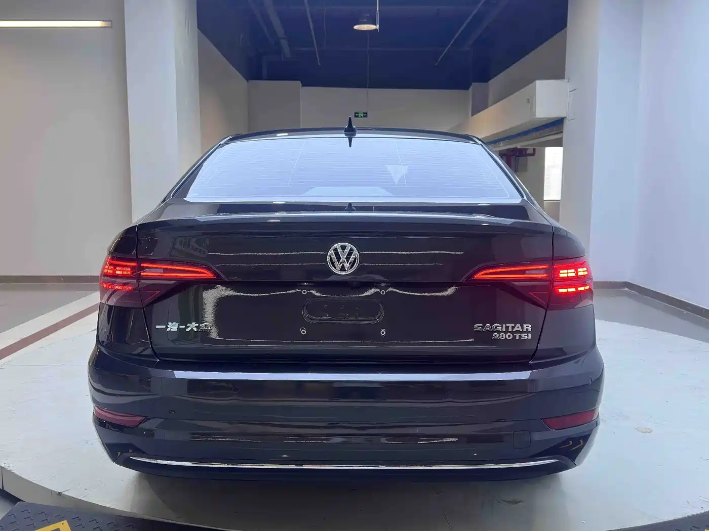 Volkswagen Sagitar 2022 280TSI DSG Surpassing Edition фото 6