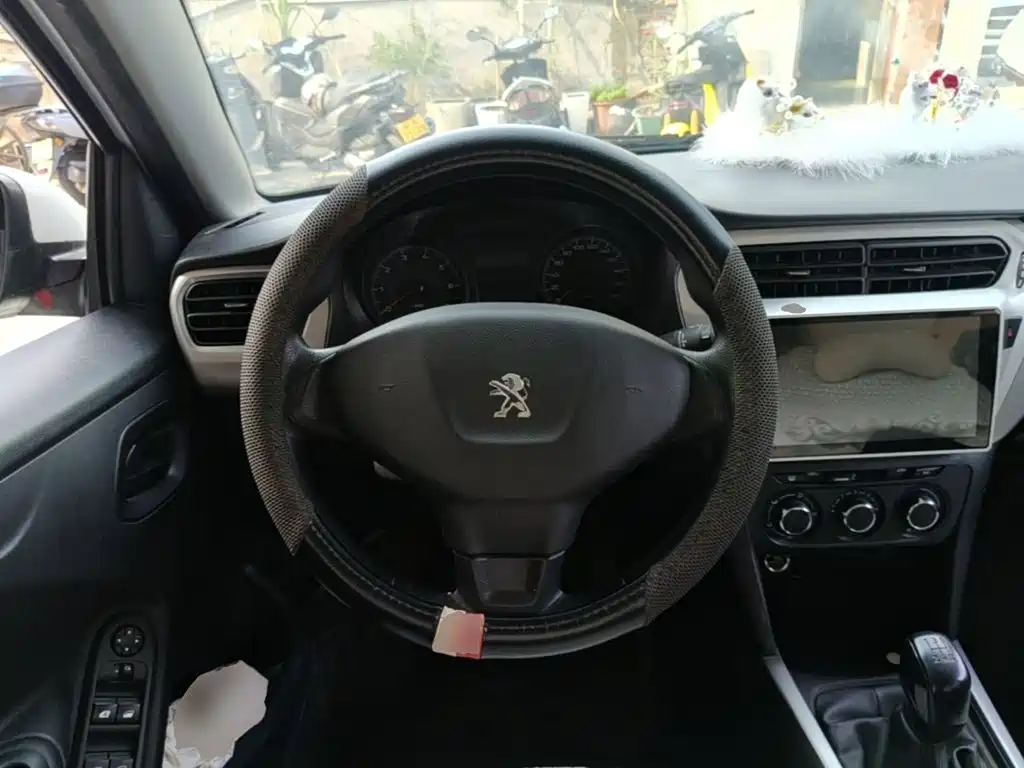 Photo 11 - Peugeot 301