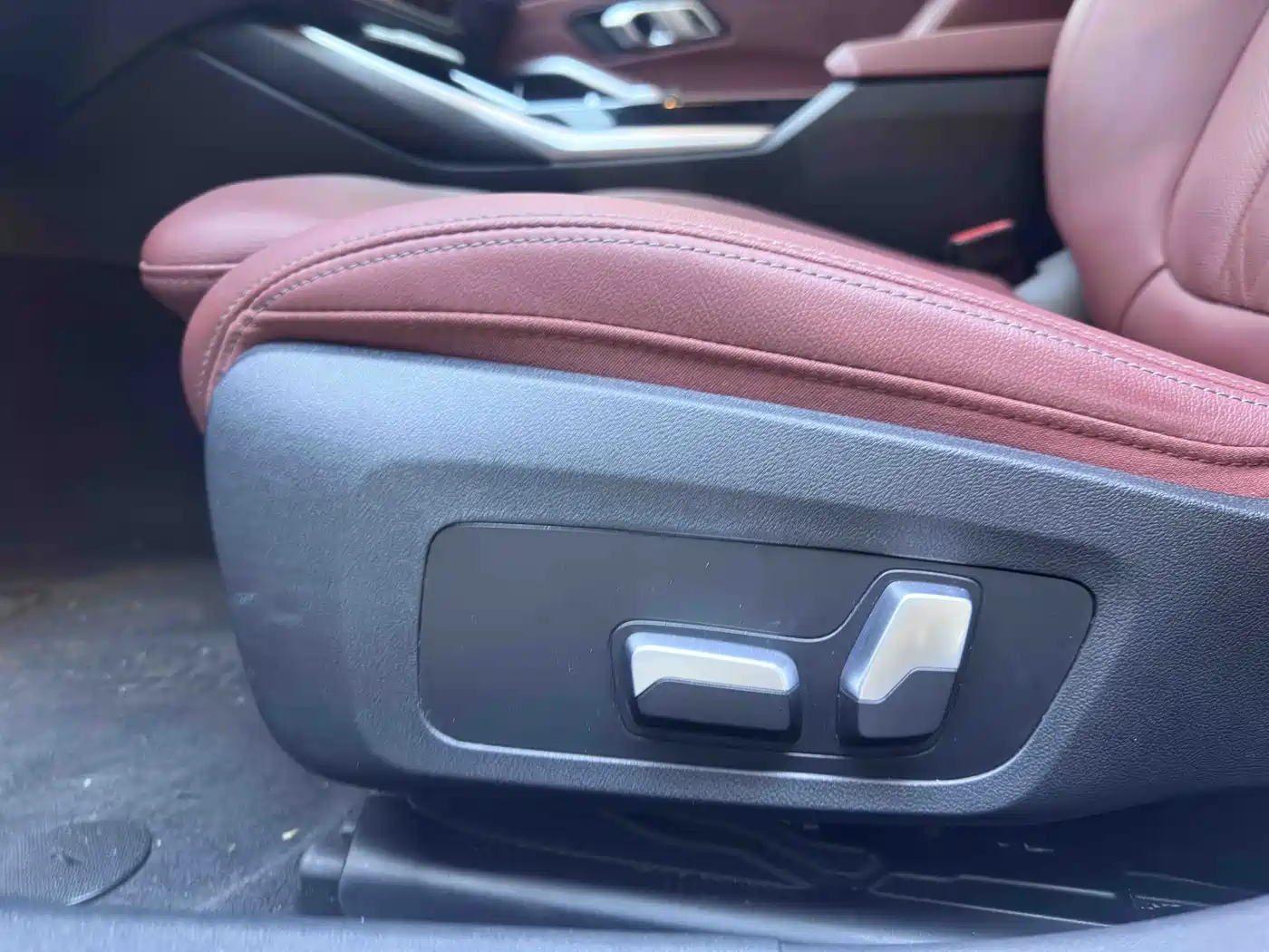 BMW 3 Series 2023 320Li M Sport Package фото 17