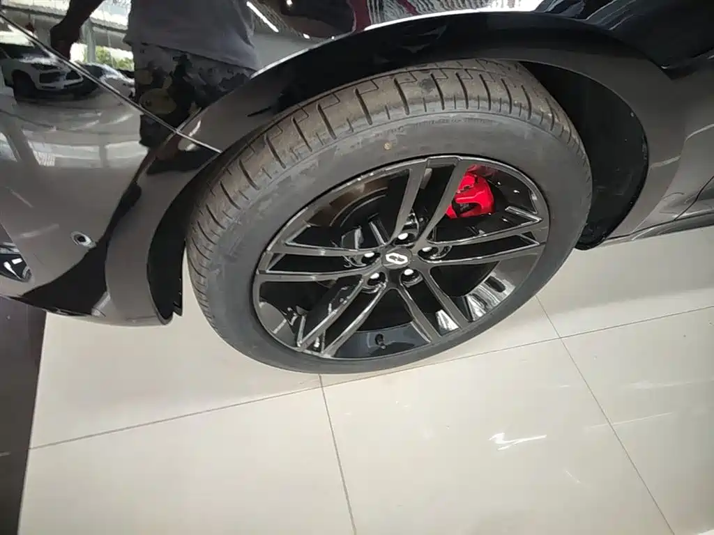 AITO Wenjie AITO M5 2025 Extended Range Ultra AWD фото 23