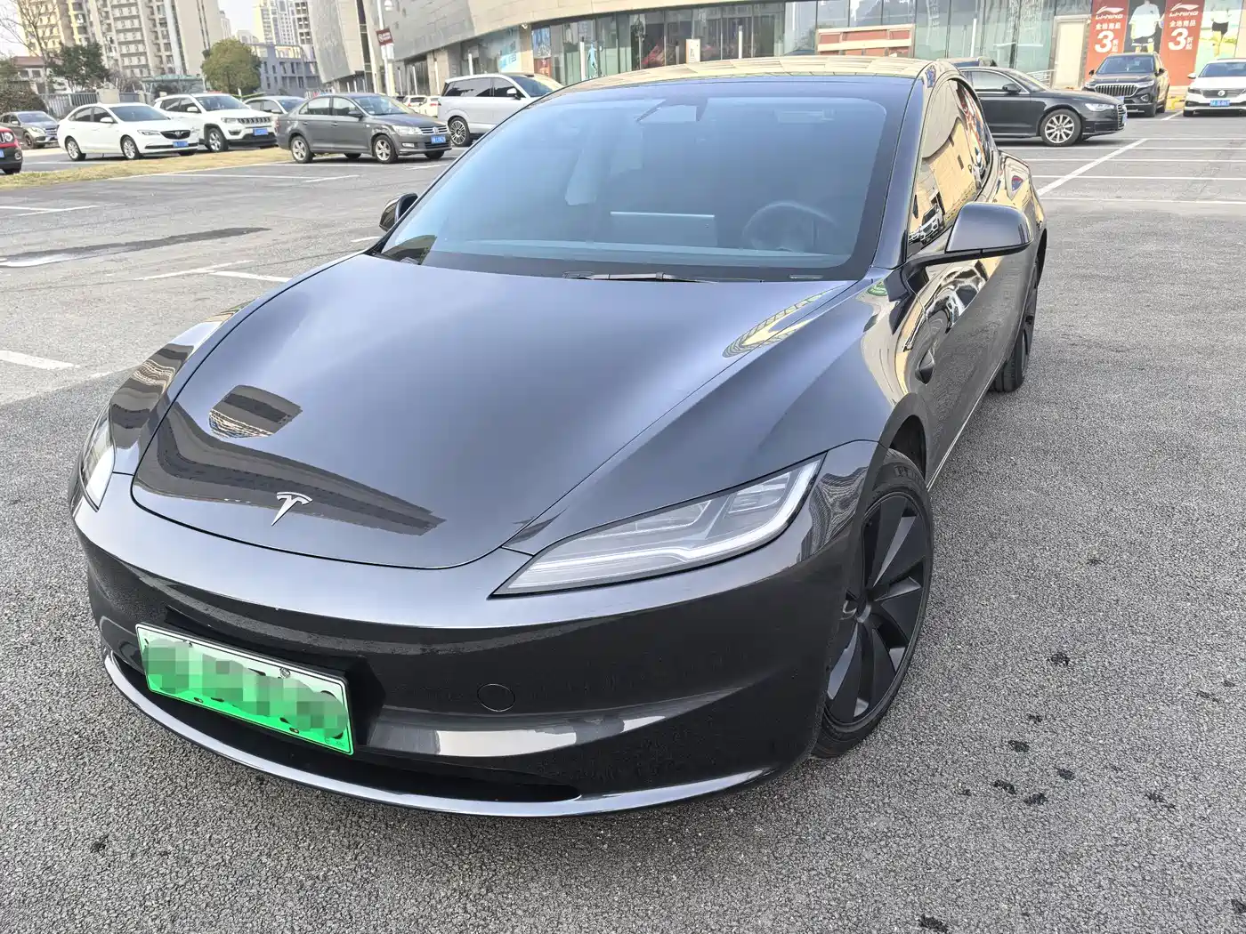 TESLA MODEL 3