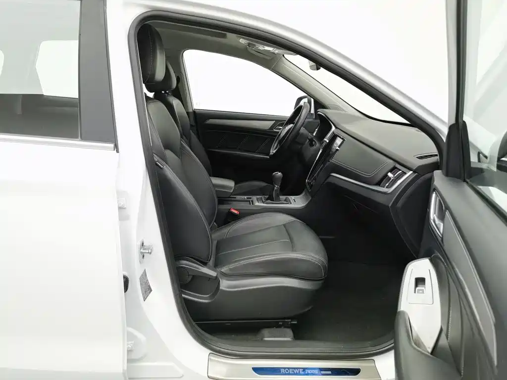 Фото 23 - Roewe RX5