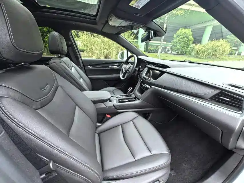 Cadillac XT5 2021 2.0T 2WD Luxury Edition фото 6