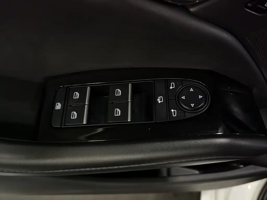 Photo 9 - Mazda Mazda 3