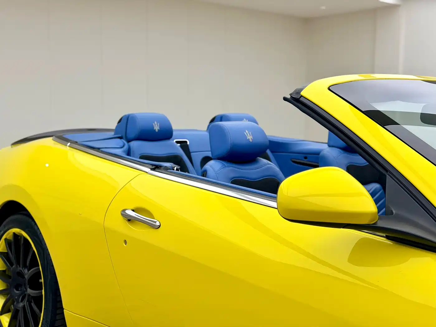 Maserati GranCabrio 2012 4.7L Sport фото 2