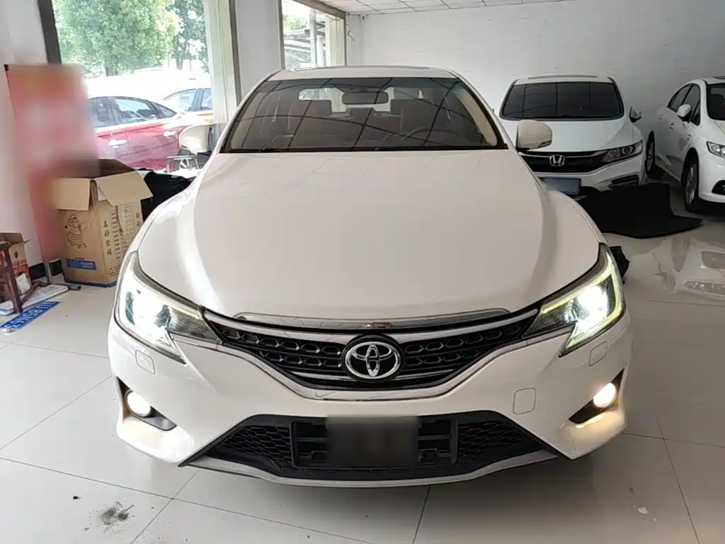 Toyota Reiz 2016 2013 2.5V Premium Edition