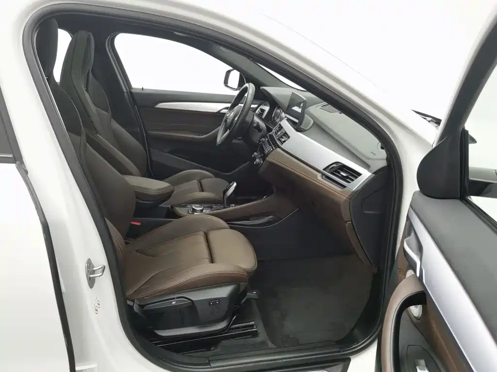 BMW X2 2022 2021 Facelift sDrive25i Shadow Night Edition