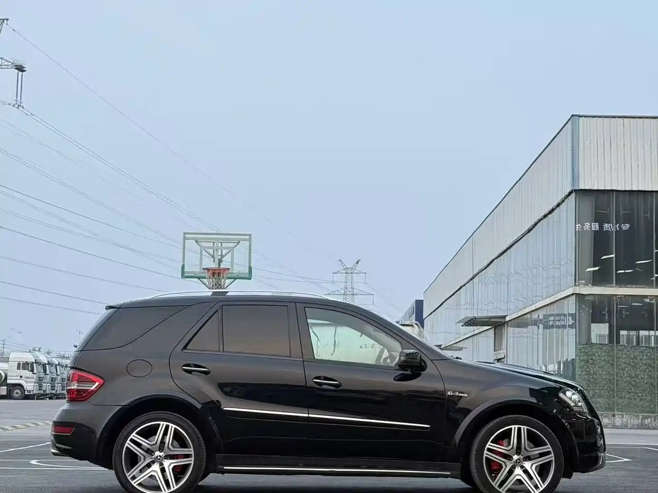 Mercedes-Benz M-Class AMG 2011 AMG ML 63 фото 2