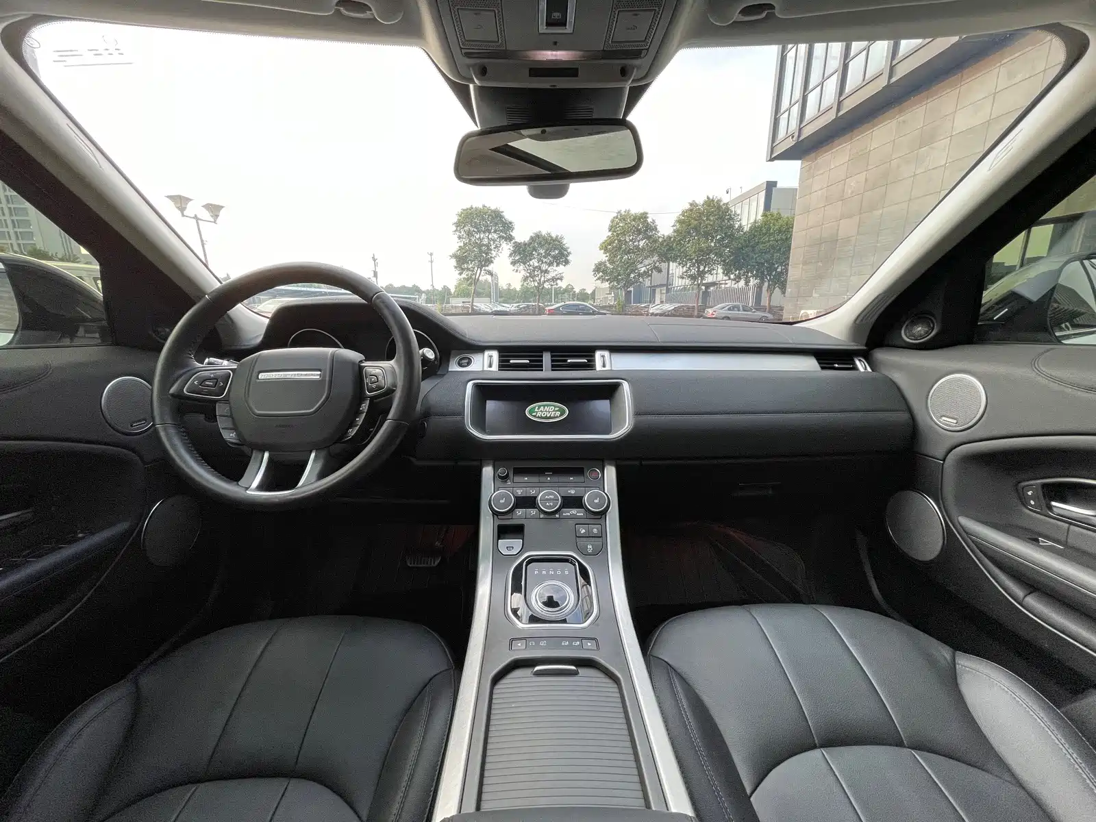 Фото 8 - Land Rover Range Rover Evoque