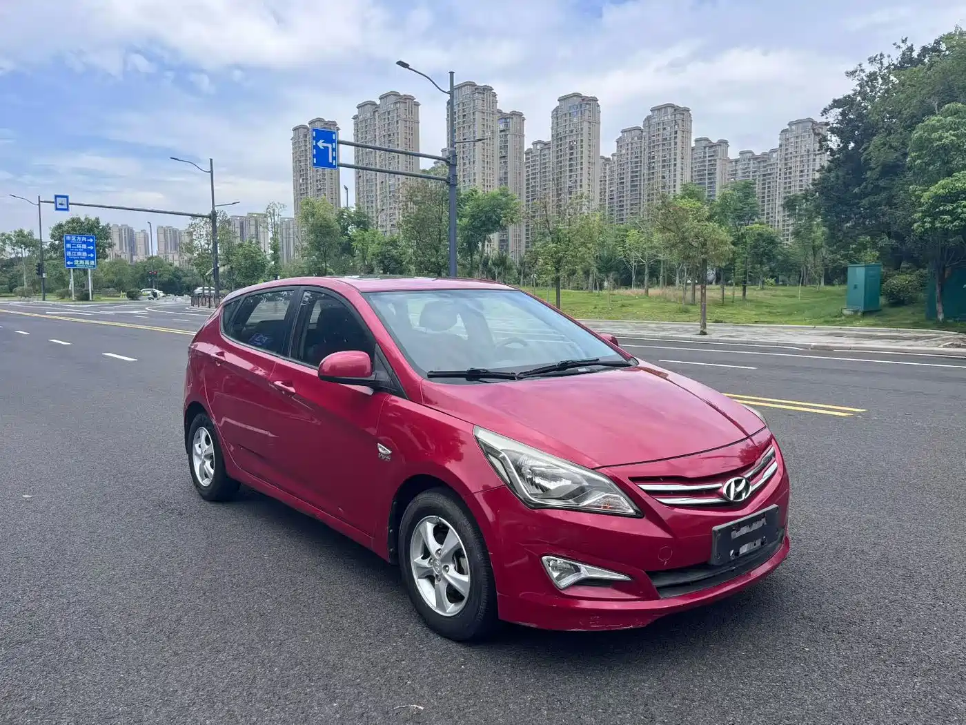 Hyundai Reina 2014 2014 Model 1.4L Automatic GLX