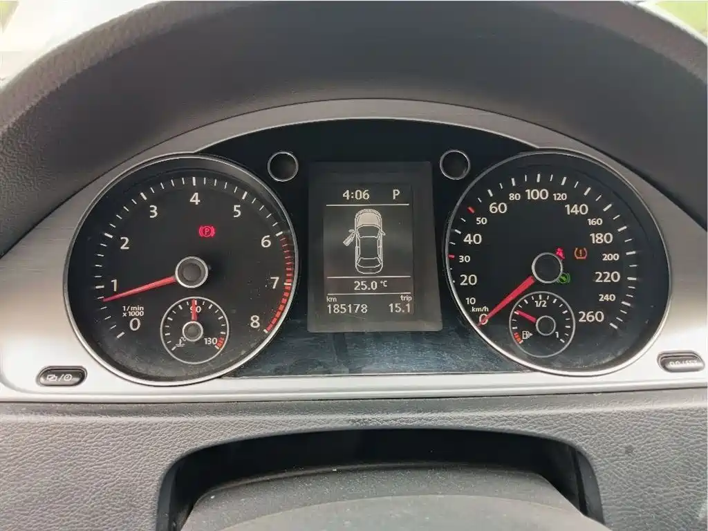 Volkswagen Magotan 2015 1.8TSI Leading фото 12