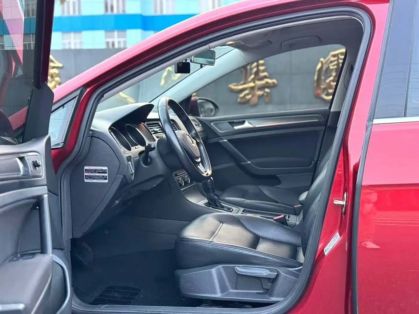 Volkswagen Golf 2016 1.6L Automatic Comfort фото 4