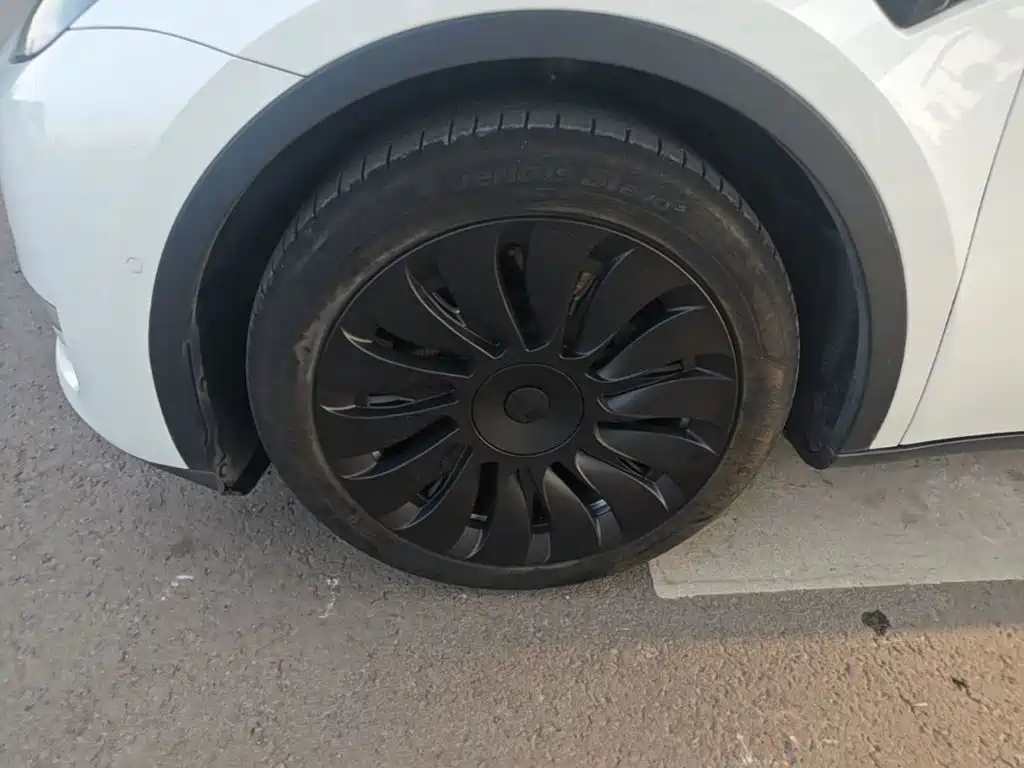 Фото 23 - Tesla Model Y