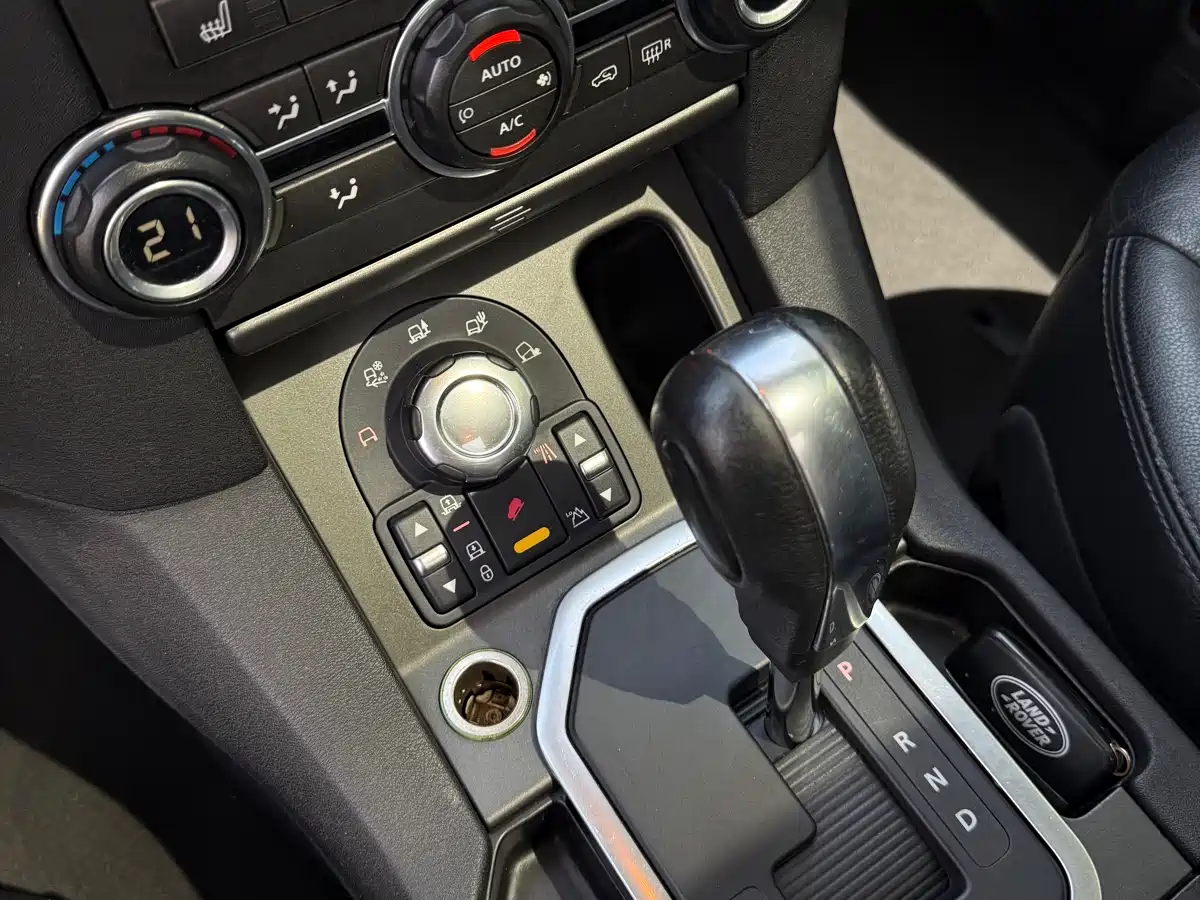 Land Rover Discovery 2012 2012 5.0 V8 SE