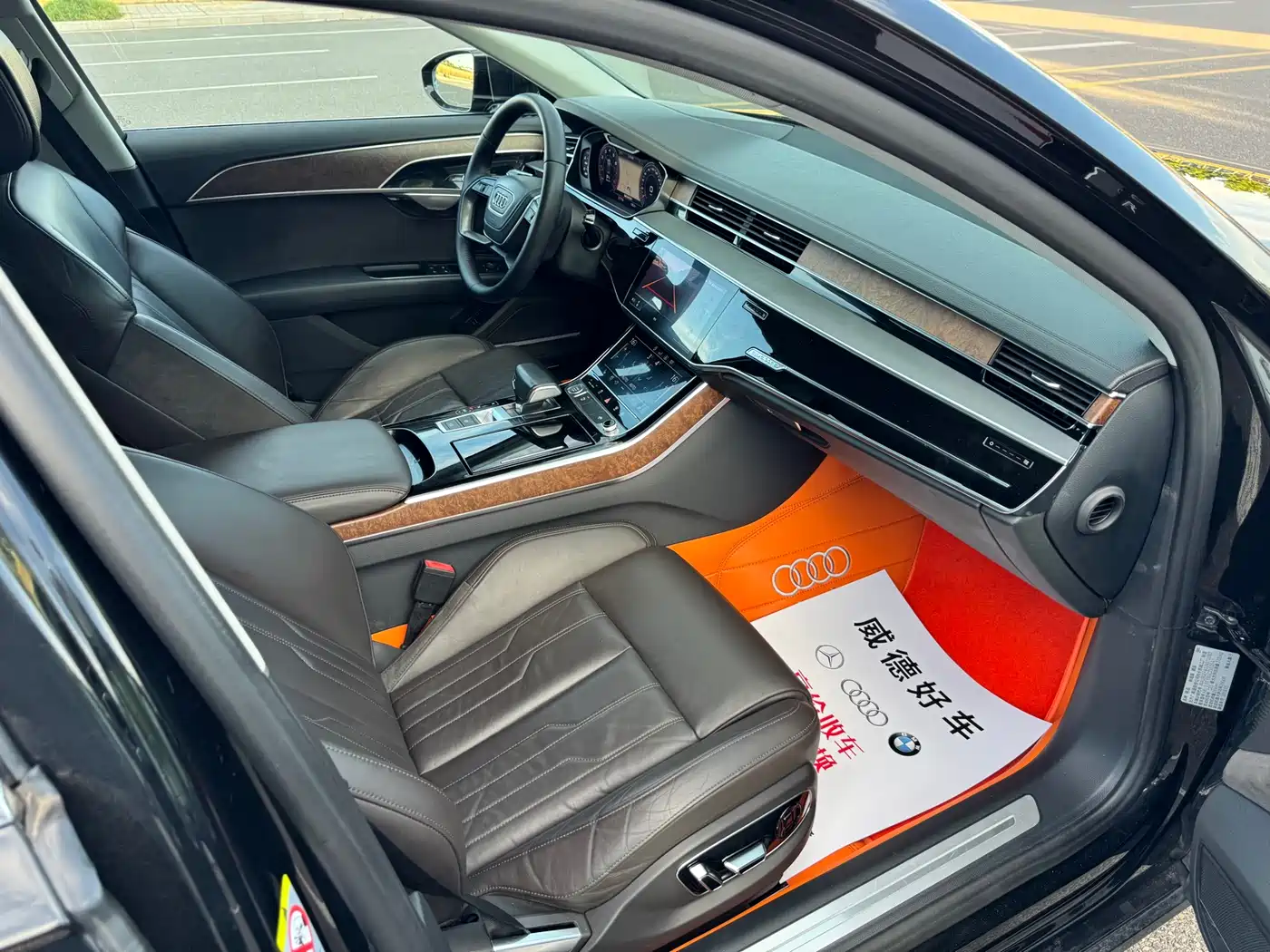Фото 14 - Audi A8
