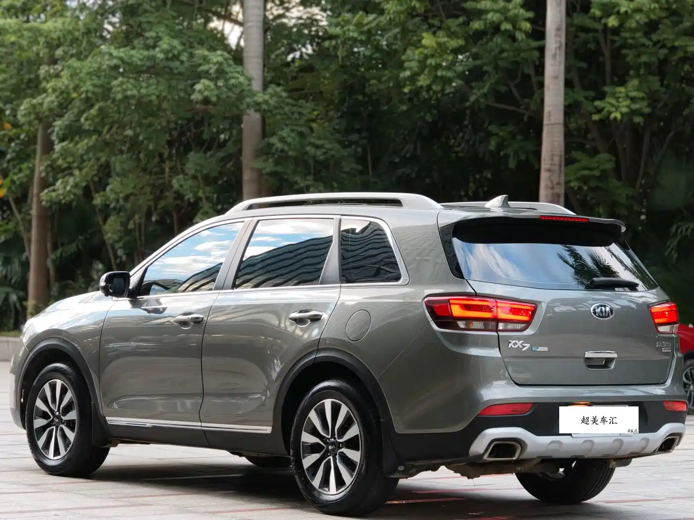 Kia KX7 2018 2017 2.0T Automatic 2WD GL 7-Seater