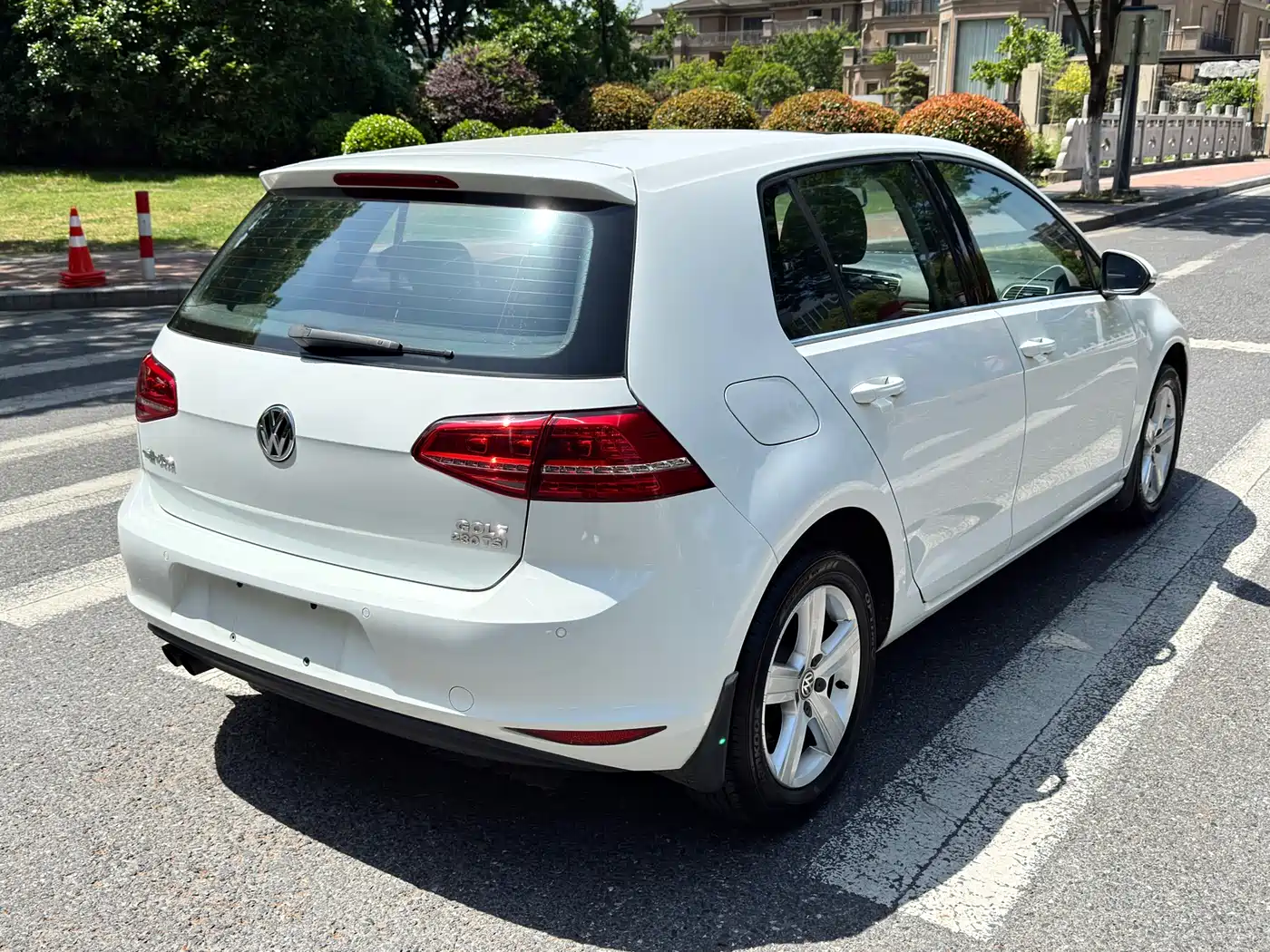 Volkswagen Golf 2016 230TSI Automatic Comfort фото 7
