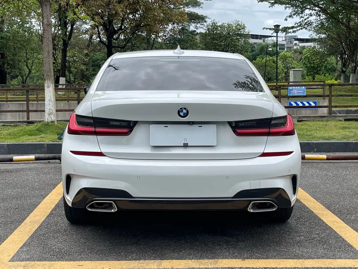 BMW 3 Series 2020 325Li M Sport Package фото 5