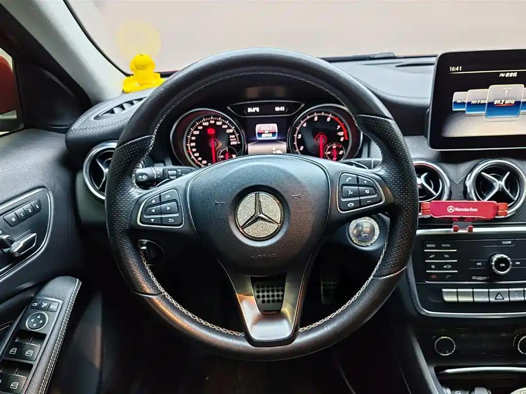 Mercedes-Benz GLA 2019 GLA 200 Fashion фото 11