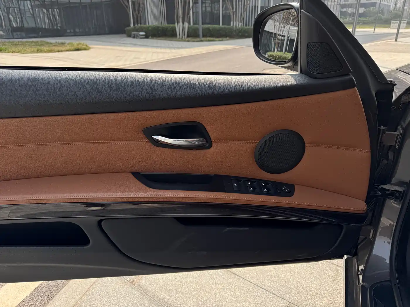 BMW 3 Series (Import) 2011 335i Convertible Coupe фото 11