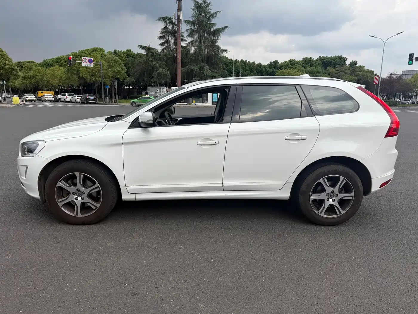 صورة 7 - Volvo XC60 (Import)