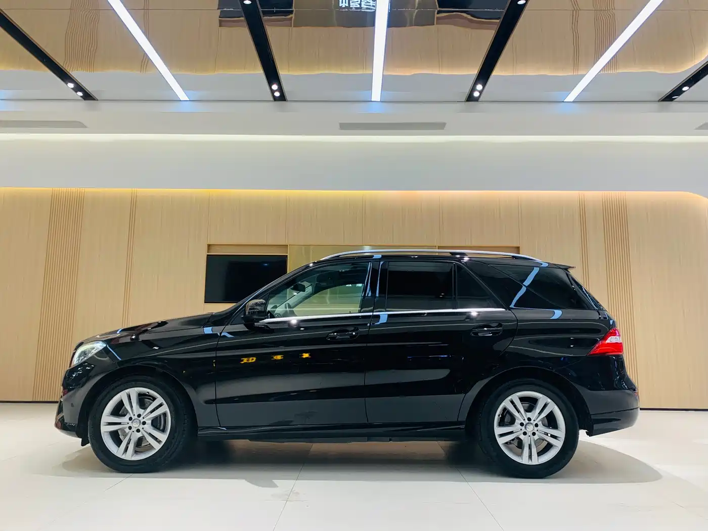 Mercedes-Benz M-Class 2014 ML 350 CDI 4MATIC фото 3