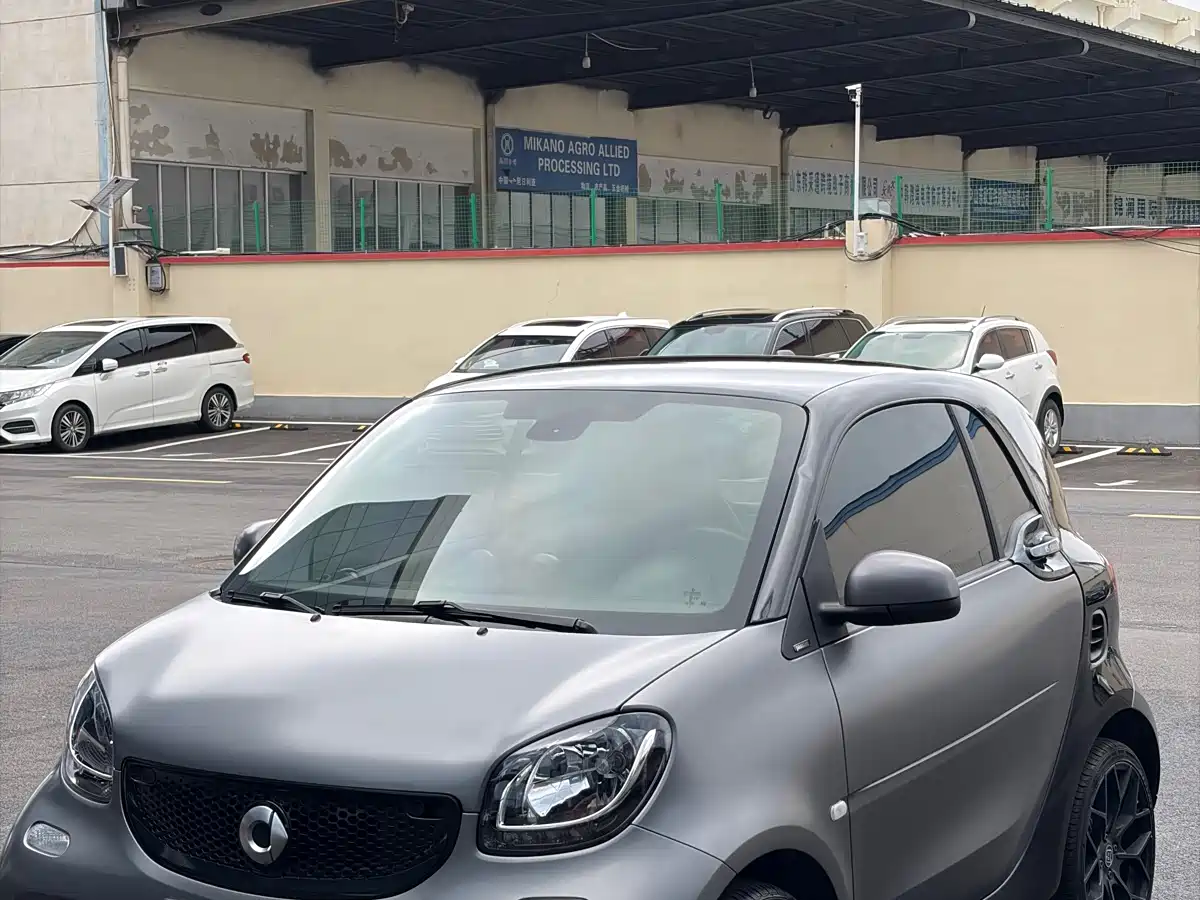 smart fortwo 2019 0.9T 66kW Hardtop Wind Edition China VI
