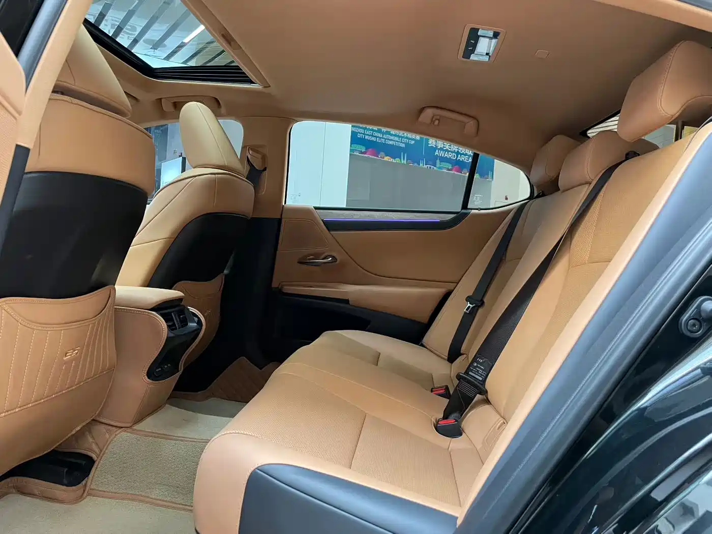 Lexus ES 2024 200 Premium Edition фото 6