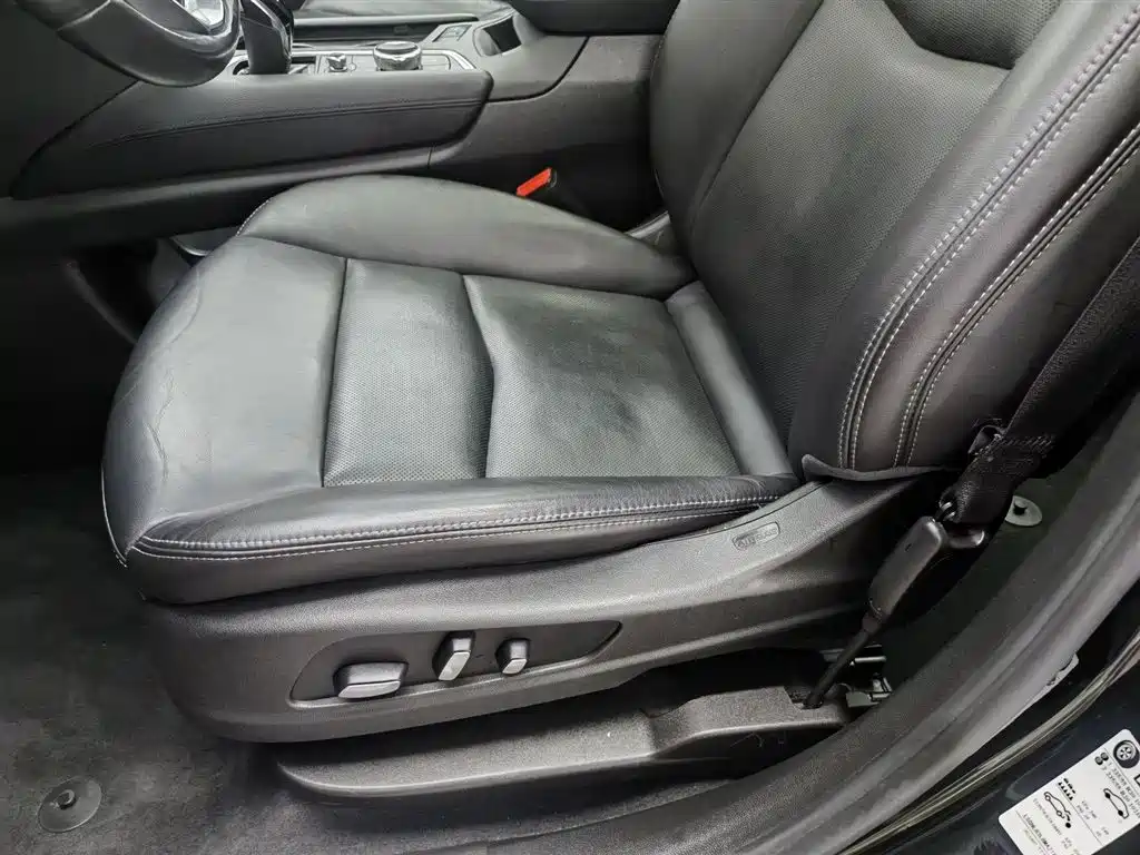 Cadillac XT6 2021 2.0T 6-seater 4WD Luxury фото 20