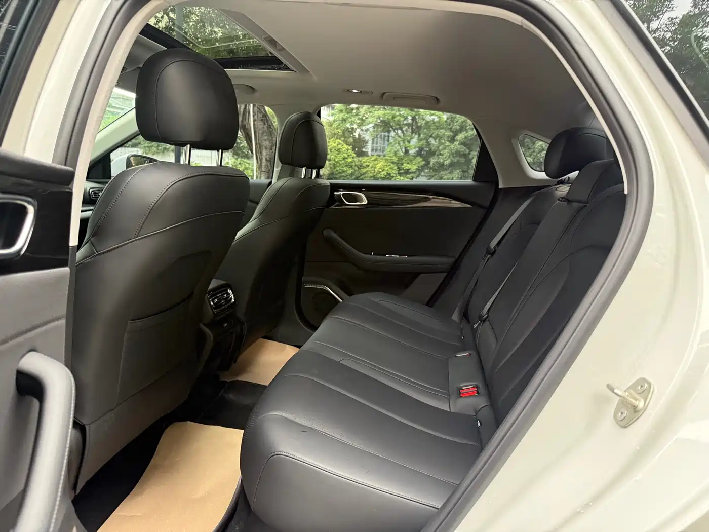 Geely Emgrand 2026 Model Fifth Generation 1.5T Light Chaser Edition фото 8