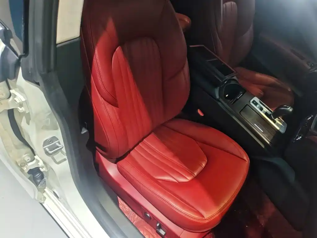 Photo 25 - Maserati Ghibli