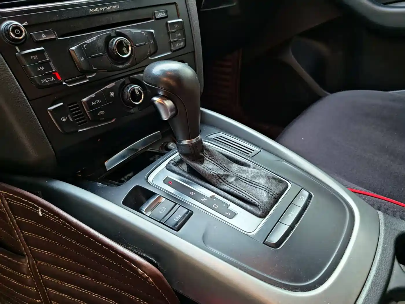 Audi Q5 2012 2.0TFSI Technology фото 15