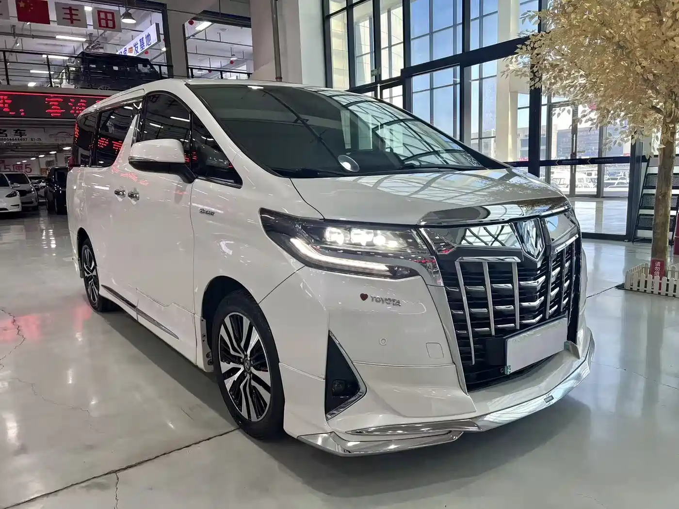 Toyota Alphard 2015 3.5L Premium Edition фото 3