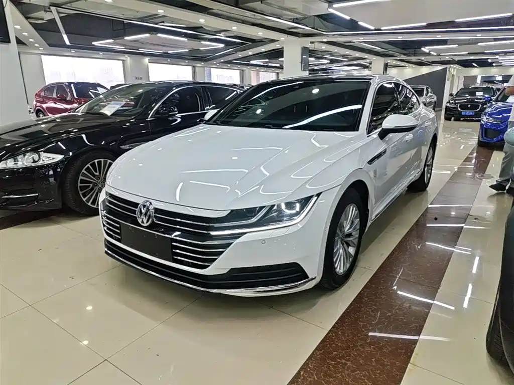 Volkswagen FAW-Volkswagen CC 2019 330TSI Charm Edition China VI фото 2