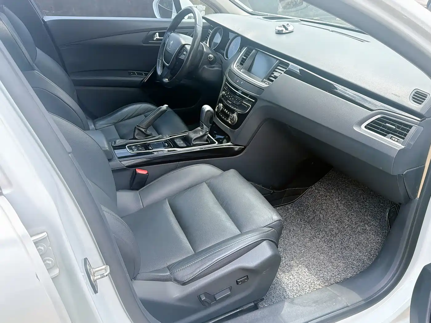 Фото 17 - Peugeot 508
