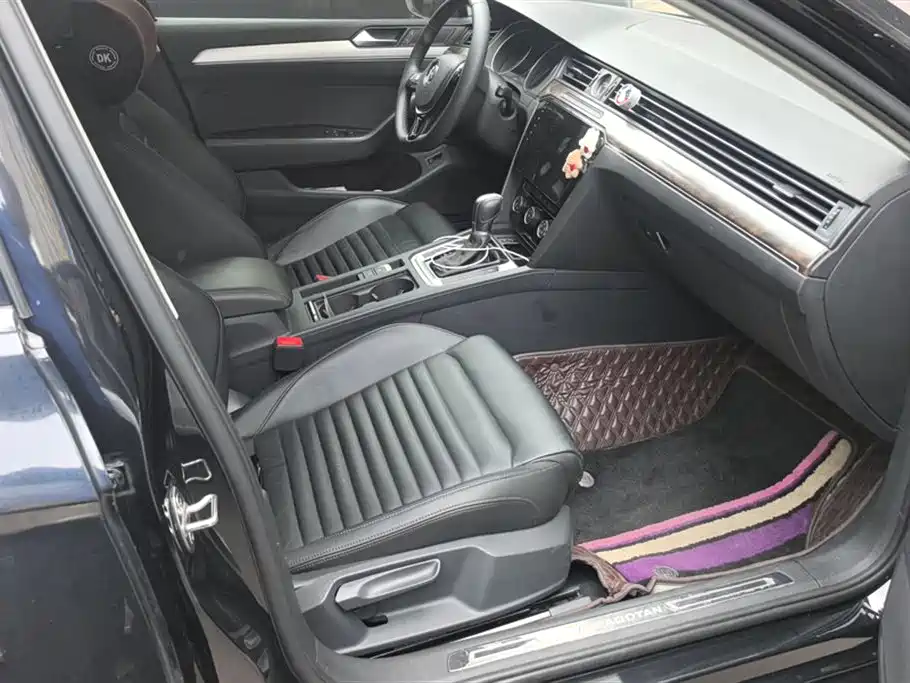 Volkswagen Magotan 2017 280TSI DSG Comfort фото 8