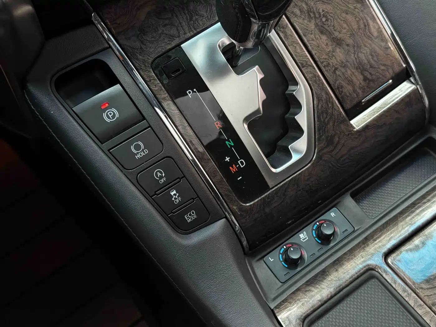 Toyota Alphard 2018 Facelift 3.5L Premium Edition фото 6