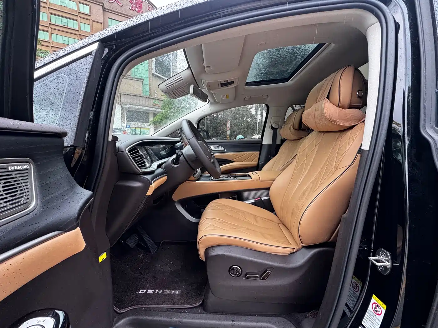 Denza D9 2024 DM-i 980 AWD Prestige фото 4