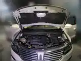 Фото 3 - Lincoln MKC
