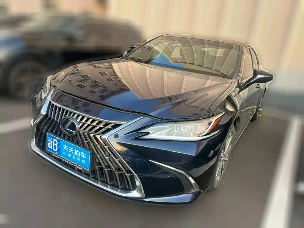 Lexus ES 2021 — пригон из Китая