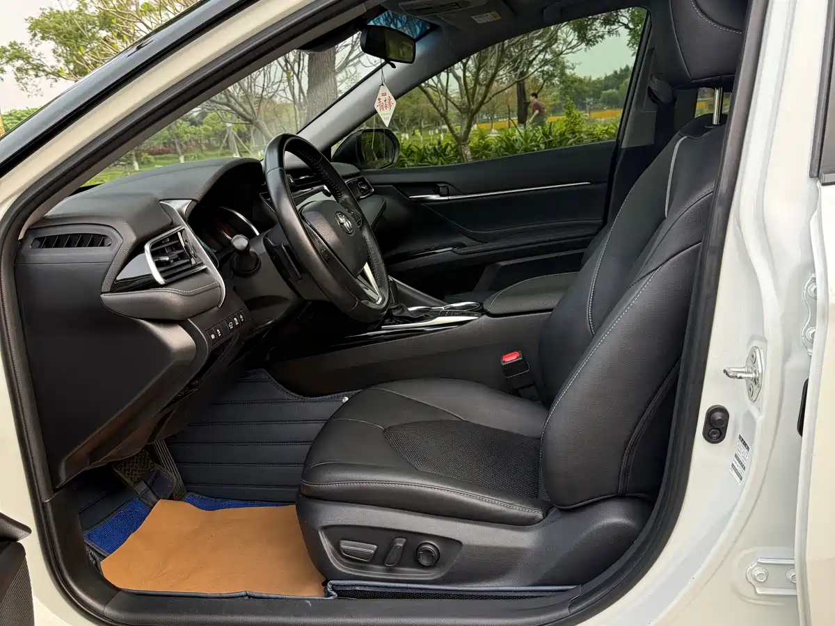 Toyota Camry 2019 Facelift 2.0S F Sport Version фото 4