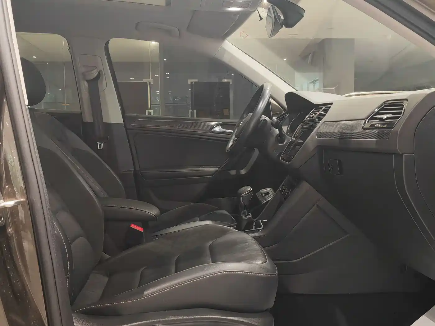 Volkswagen Tiguan L PHEV 2019 430PHEV Hybrid Luxury Edition фото 9