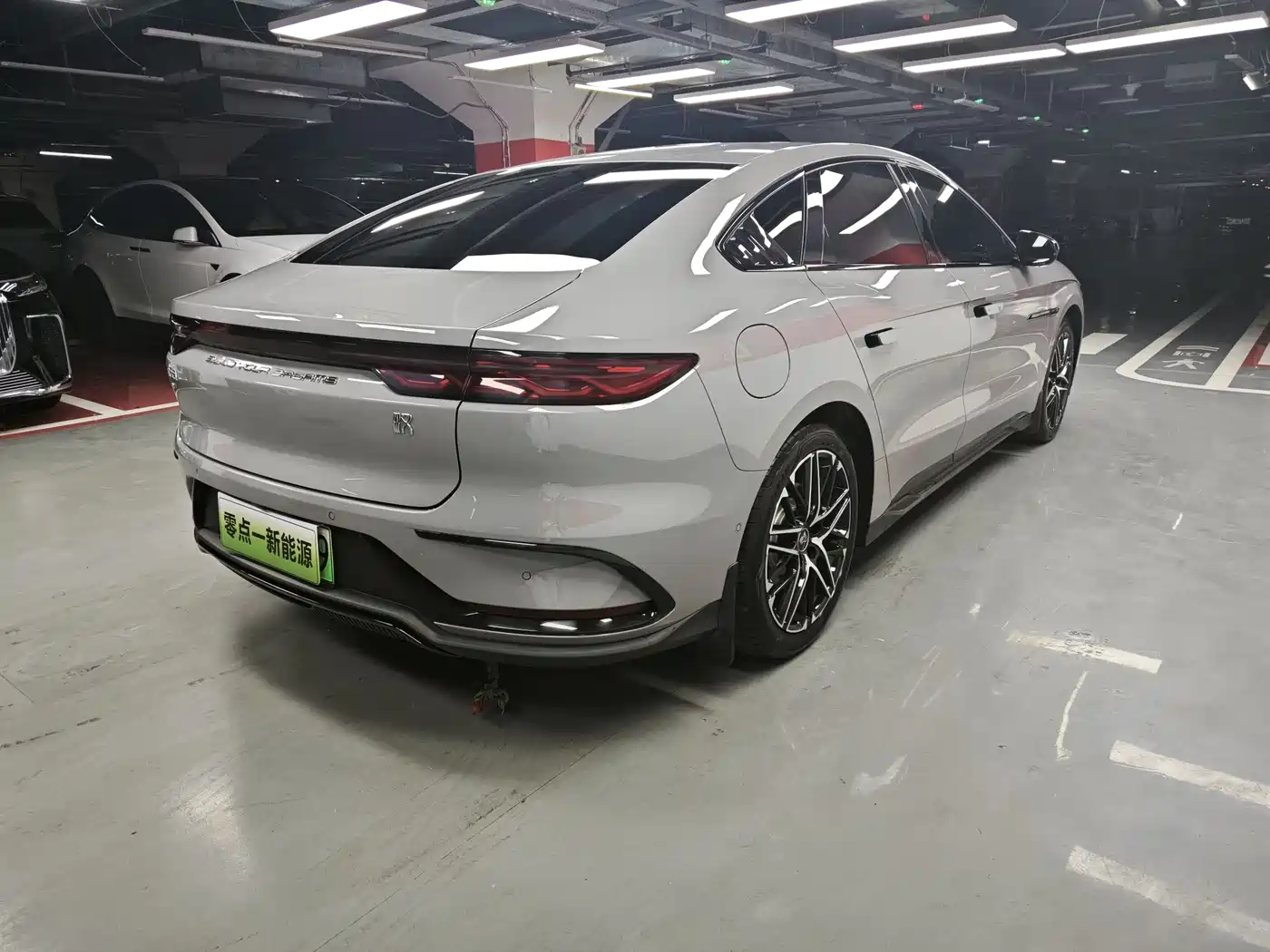 BYD Han 2025 Model EV 605KM Premium Version фото 10