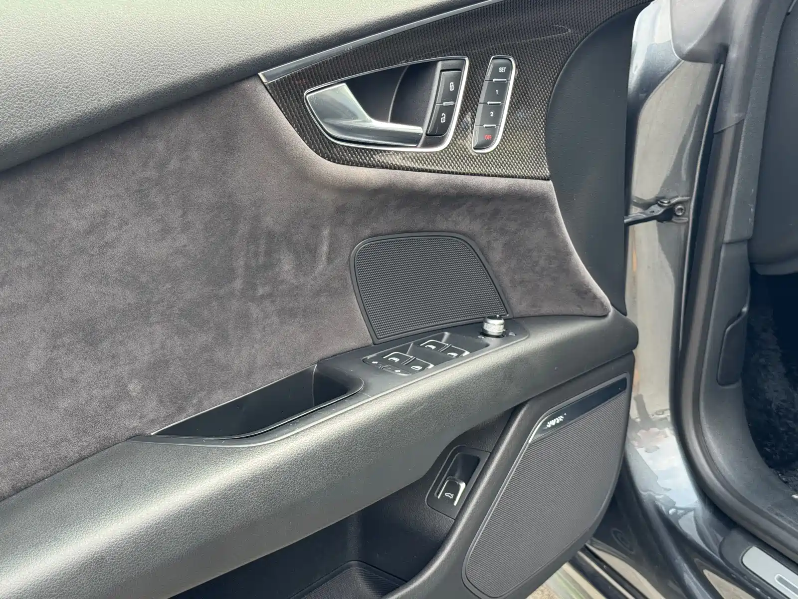 Фото 13 - Audi S7