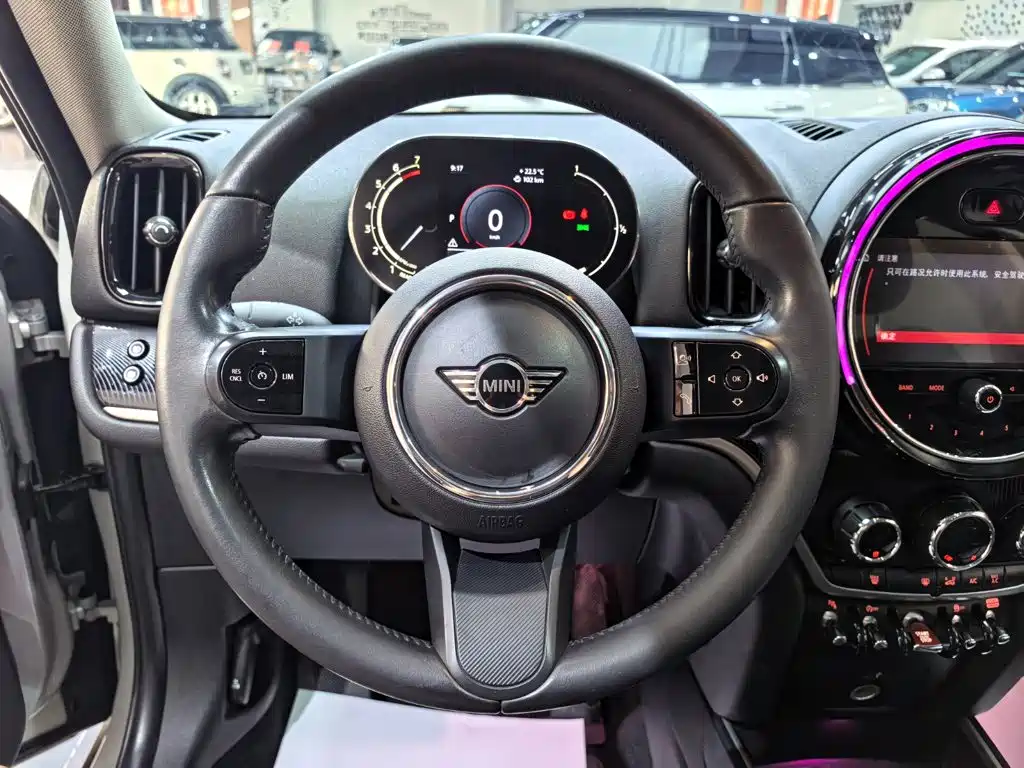 Фото 8 - MINI COUNTRYMAN