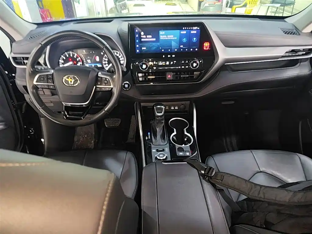 Toyota Highlander 2022 380T 4WD Premium 7-Seater фото 10