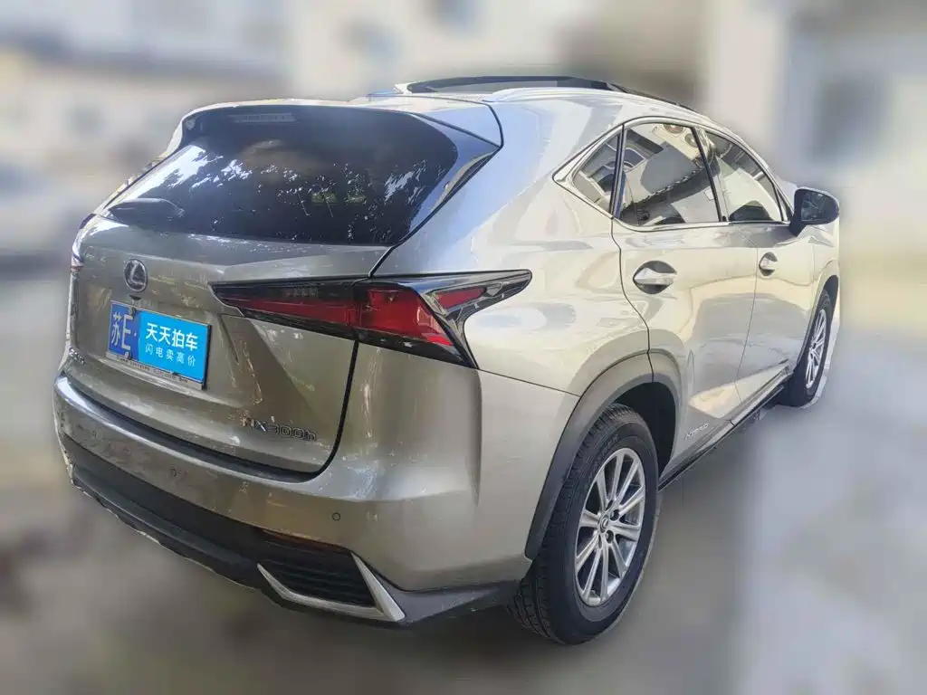 صورة 2 - Lexus NX