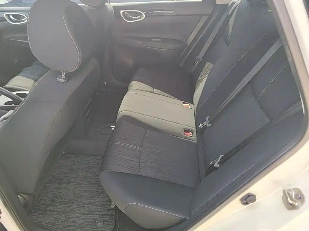 Фото 17 - Nissan Sylphy