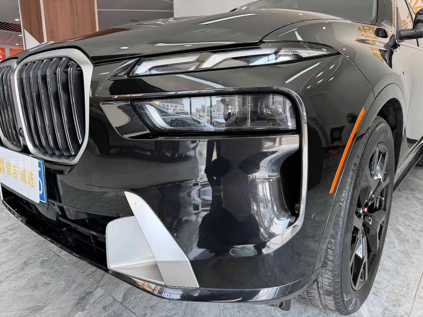 Photo 8 - BMW X7