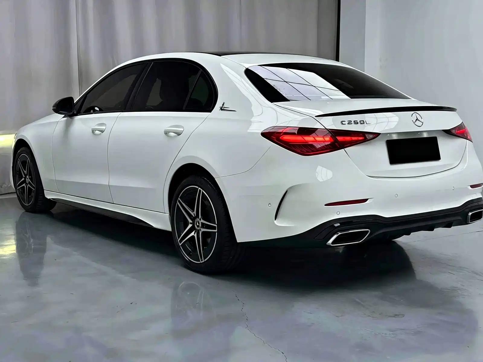 Фото 10 - Mercedes-Benz C-Class